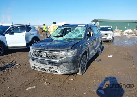 2022 Volkswagen Taos 1.5T S из США, поврежденный, VIN 3VVCX7B20NM015040